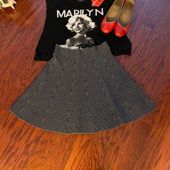 Marilyn Monroe  Sexy Top And A Line Skirt BUNDLE - Picture 4 of 6